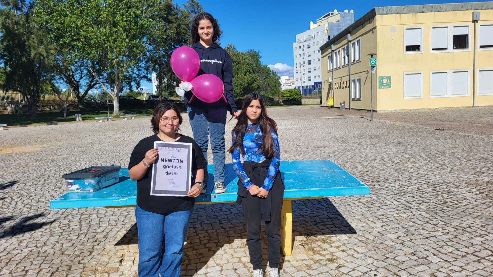 3,2,1…LANÇAR UMA SONDA NA BIBLIOTECA