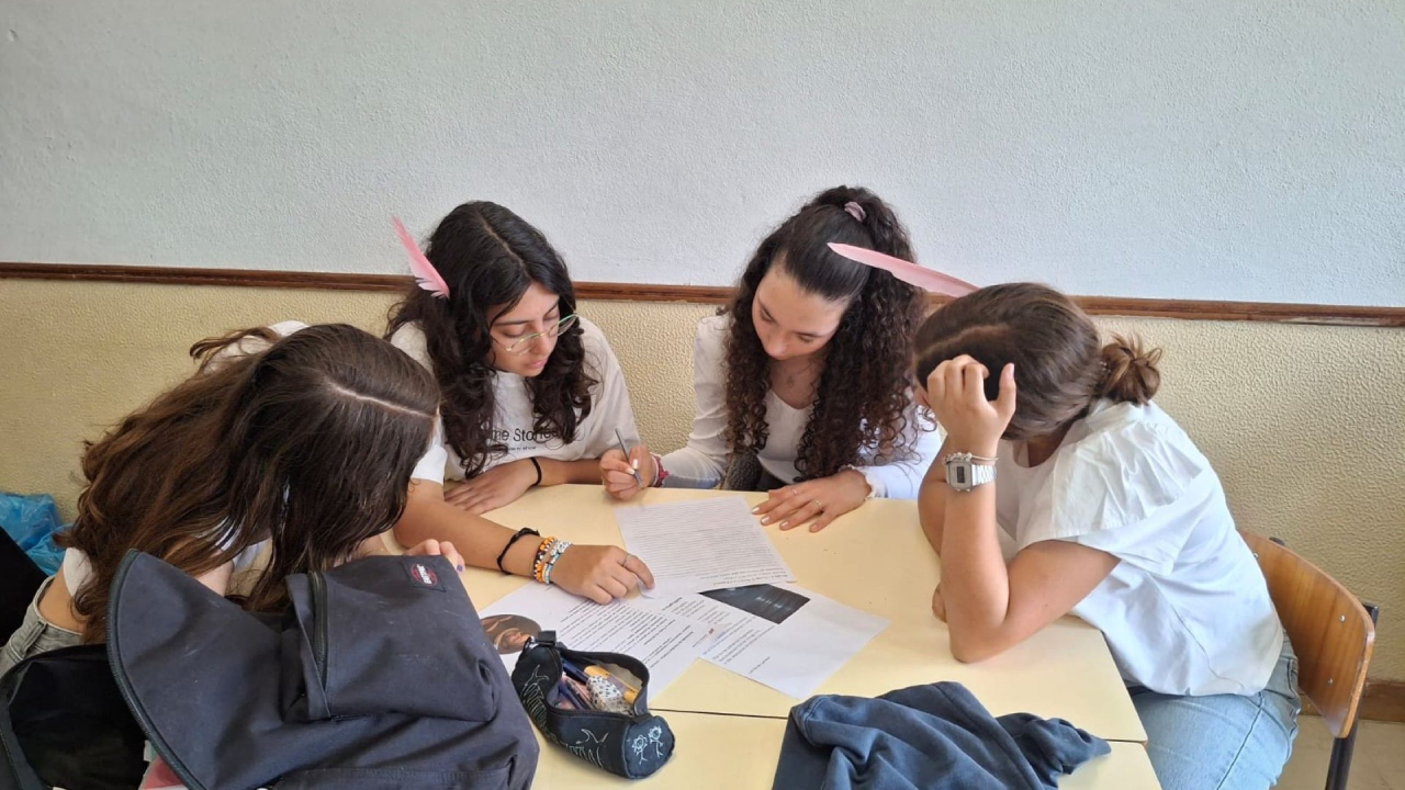 Camões em Nós - Construindo e Reconstruindo Camões